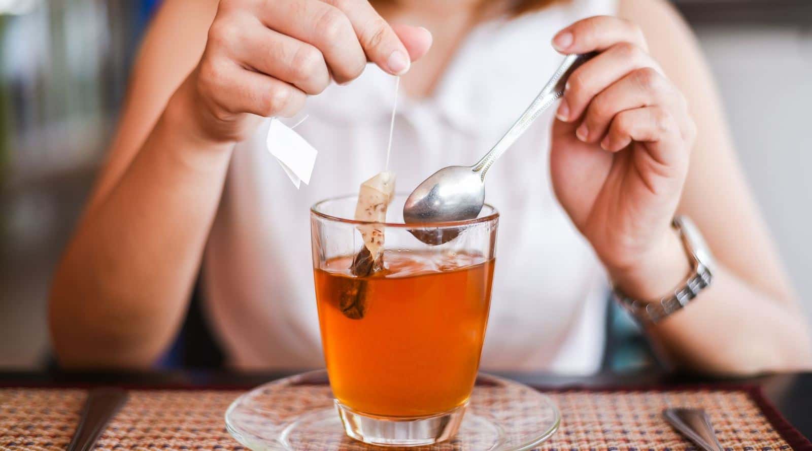 can you decaffeinate tea? how to make a decaf tea at home?